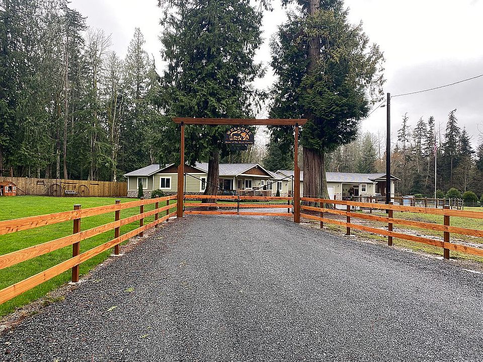 1st image of 3482 SE Camano Dr