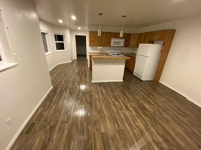 504 Thomsen Ave #504 — Photo 10