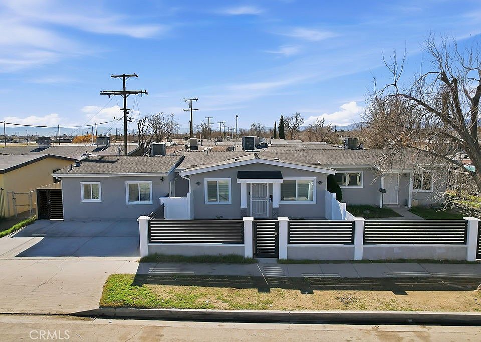 1st image of 552 W Avenue H8