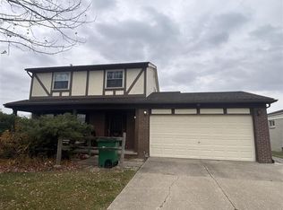 18626 Fernlea Dr, Macomb, MI 48044