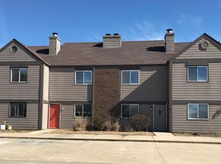 927 Valley Dr, Emporia, KS 66801