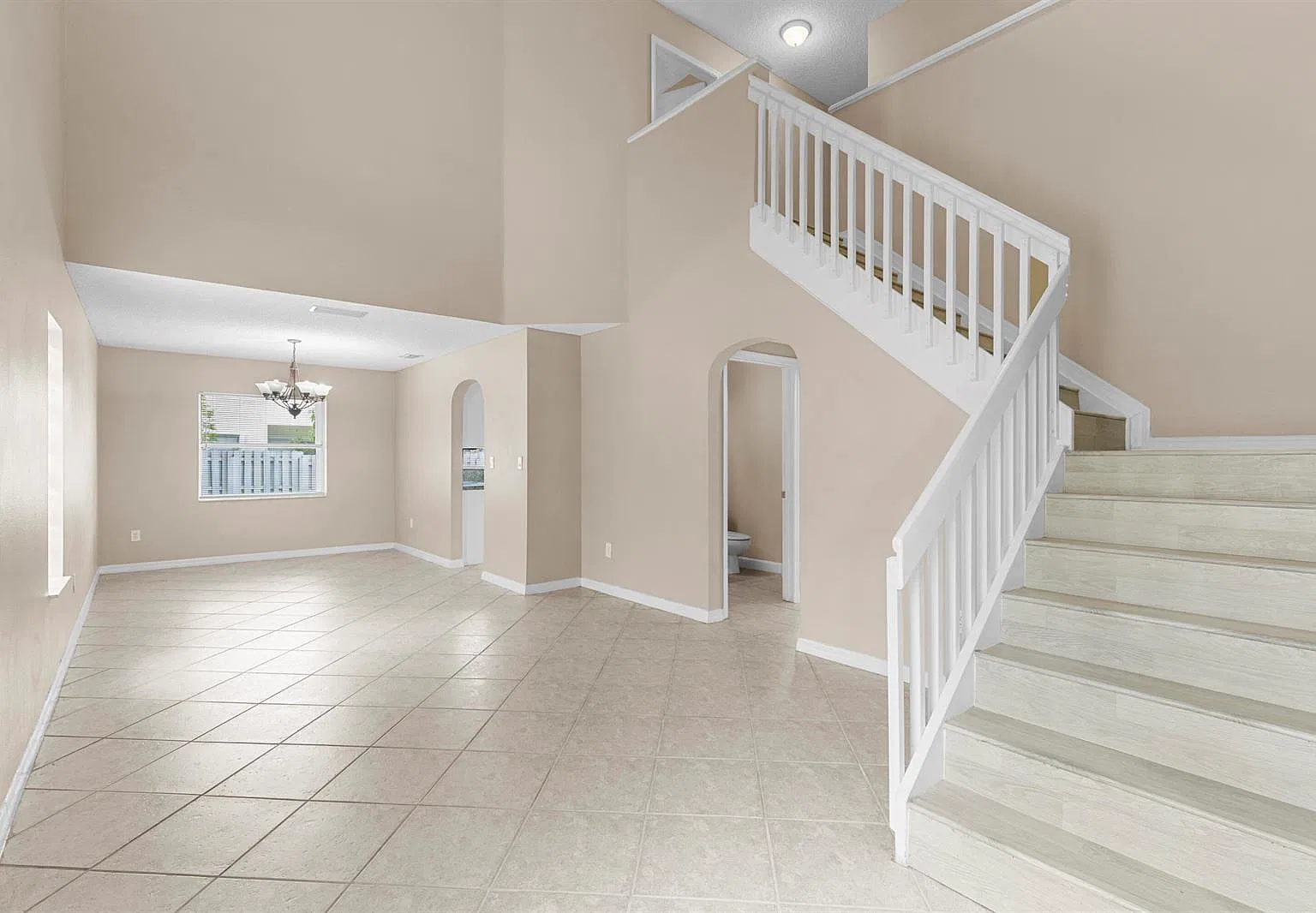 3 bed, 2.5 bath, 1993 sqft, $3,500 — Photo 4