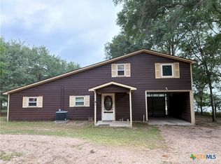 104 Crooked Creek Dr, Sheridan, TX 77475