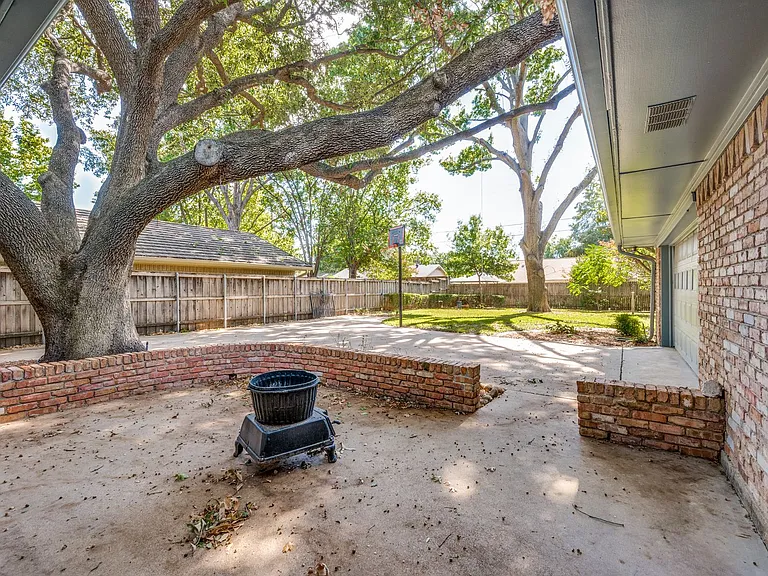 608 Cox Dr — Photo 23