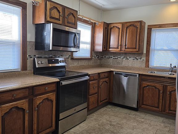 4th image of 3135 Grandview Blvd