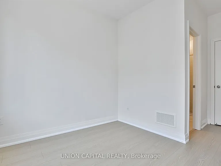 46 William Saville St — Photo 16