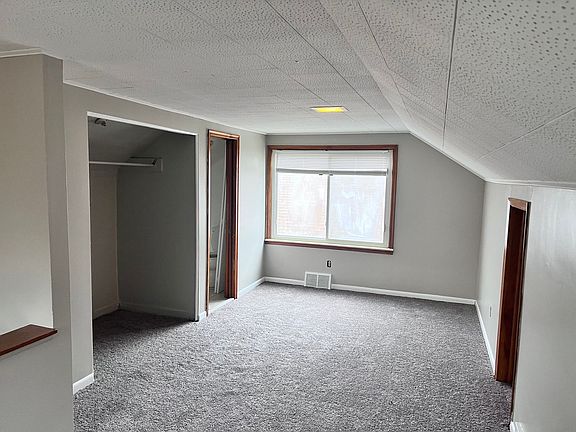 2nd image of 19989 Strathmoor St