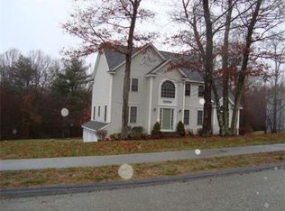 39 Old Farm Rd, Douglas, MA 01516