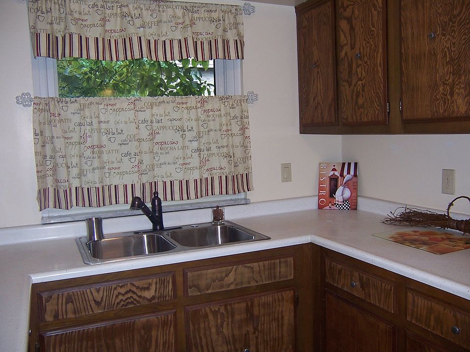 Window Treatments remain