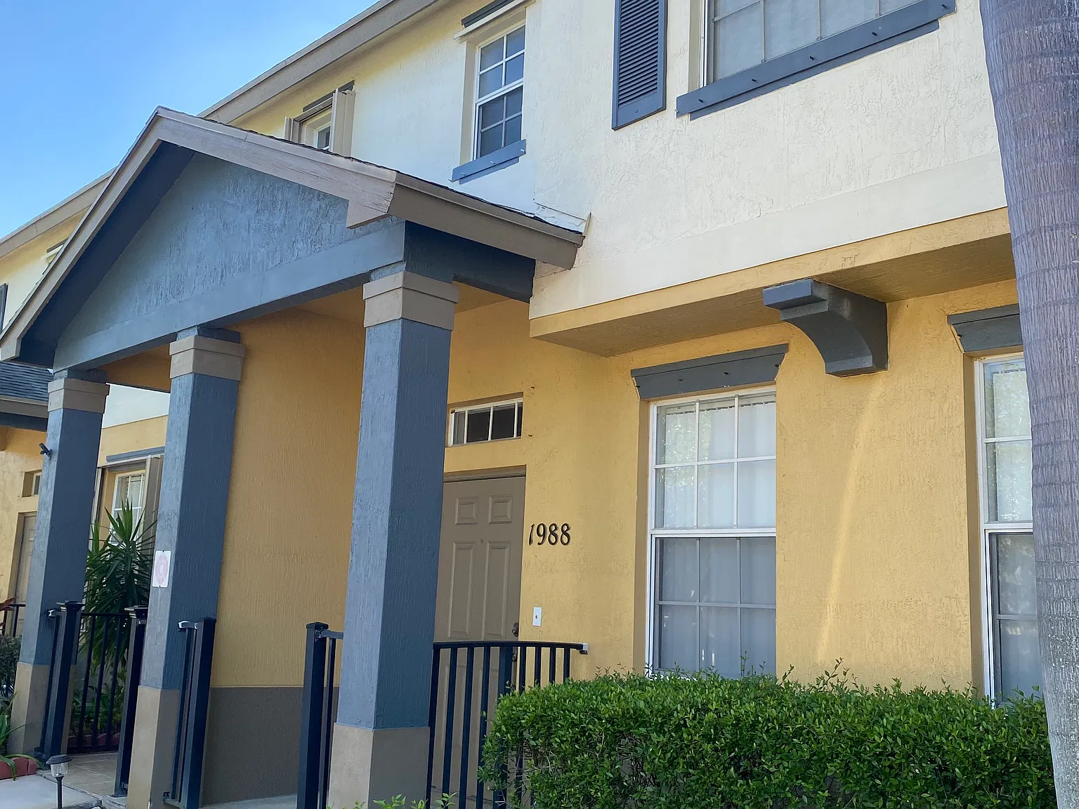 3 bed, 2.5 bath, $2,100 — Photo 3