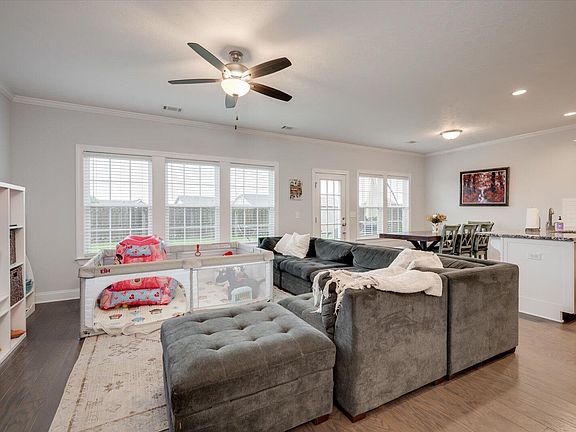 5th image of 1010 Glenhaven Drive