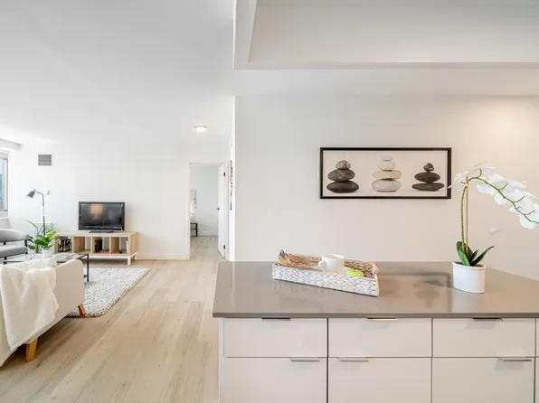 100 Montgomery Street image 23 of 26