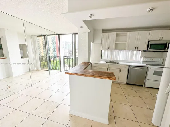 17021 N Bay Rd APT 915, Sunny Isles Beach, FL 33160