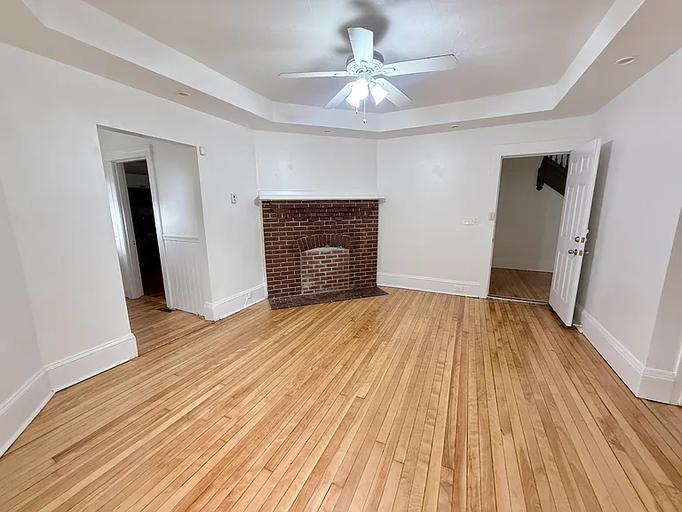 5 Stoneland Rd #1 — Photo 3