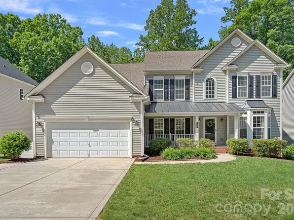 129 Crimson Orchard Dr, Mooresville, NC 28115
