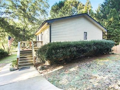 7066 Executive Cir, Denver, NC, 28037