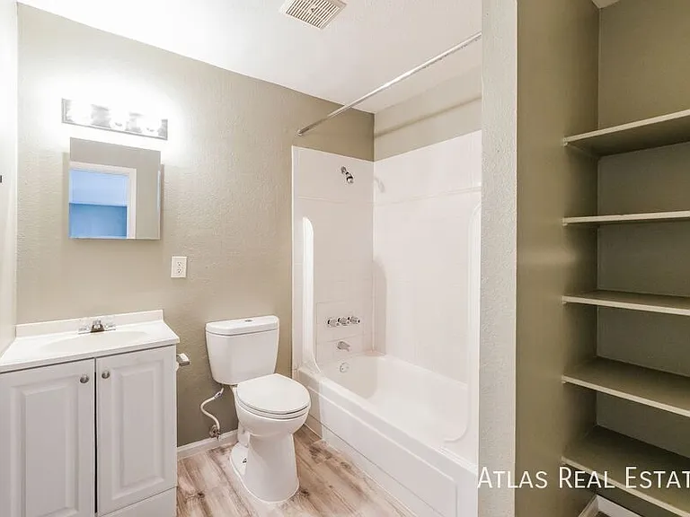 2610/2614 E Fountain Boulevard — Photo 35