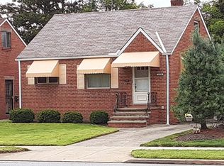 13100 Bellaire Rd, Cleveland, OH 44135