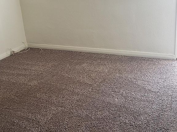 5th image of 11919 1/2 Willowbrook Ave
