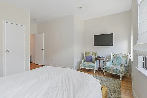 Rented by Besmatch Real Estate Inc | media 19