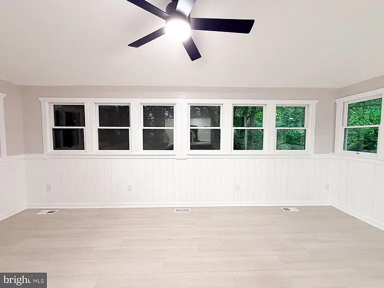 26B Jefferson Dr — Photo 3