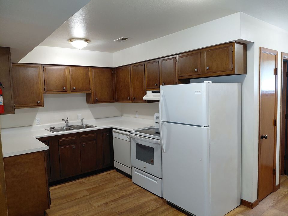 1st image of 330 N Washington St #6