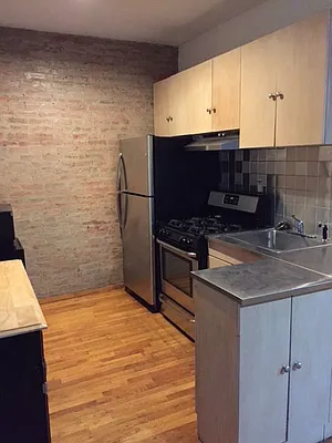 Rented by Ozymandius Realty | media 9