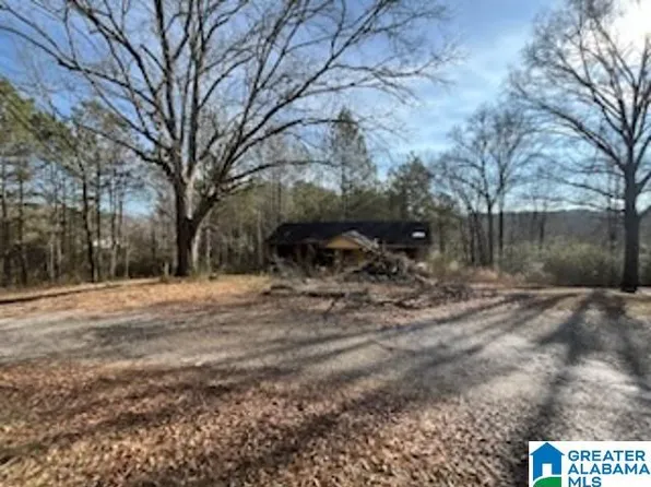 105 Courtney Dr #105, Pell City, AL 35128