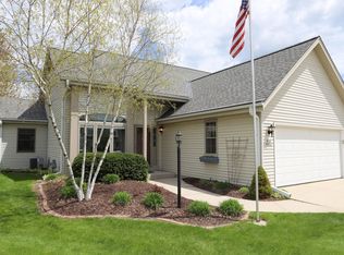 N18W6832 Partridge Ct, Cedarburg, WI 53012