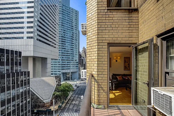 Rented by Compass | media 35