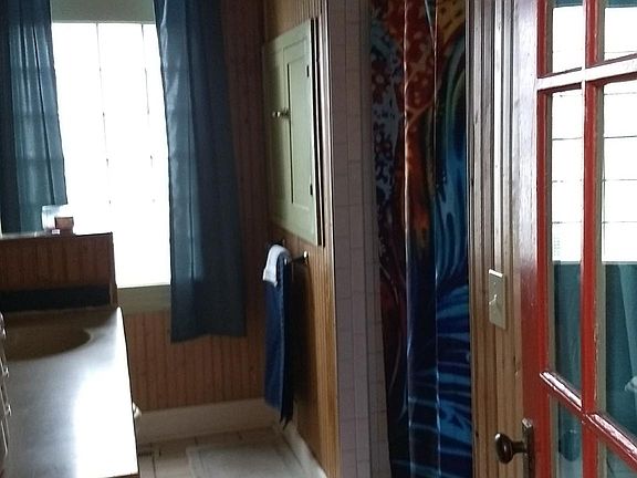 Bath (shower in recess on right)