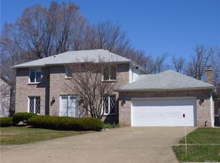28 Roman Ln, Amherst, NY 14226
