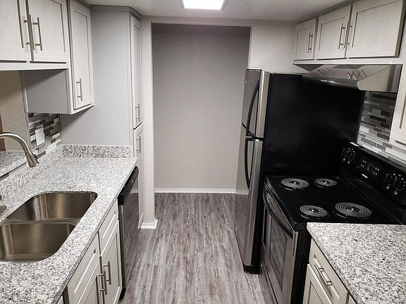 4th image of 15603 Gulf Fwy APT 1816