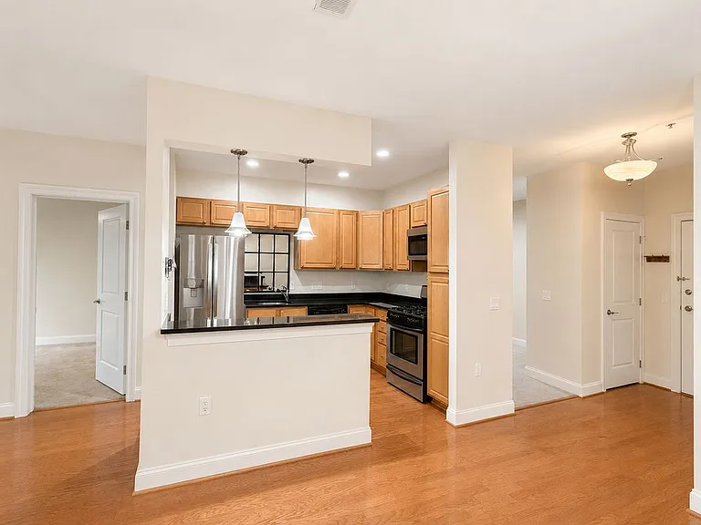 38 Maryland Ave #335 — Photo 8