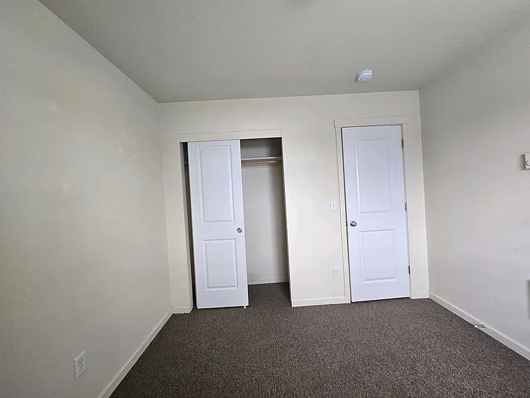 1802 College St #1810 — Photo 21