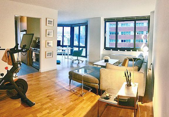 5th image of 105 Duane St #14B