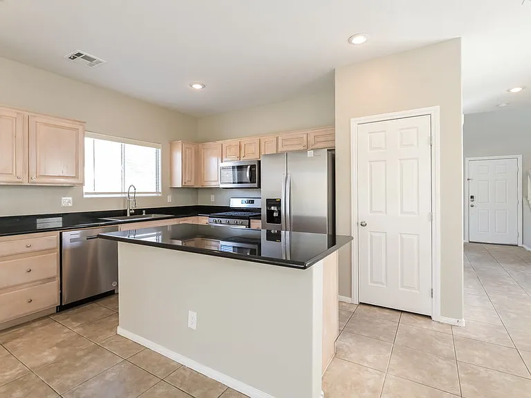 10807 Scotch Rose St — Photo 6