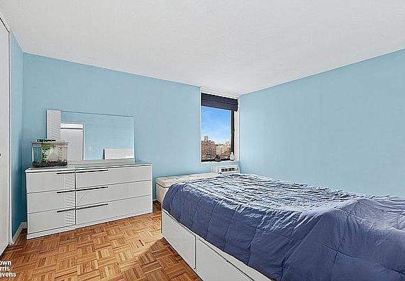 5th image of 1623 3rd Ave APT 22C