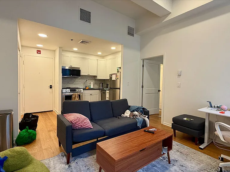 Franklin House Apartments — Photo 35