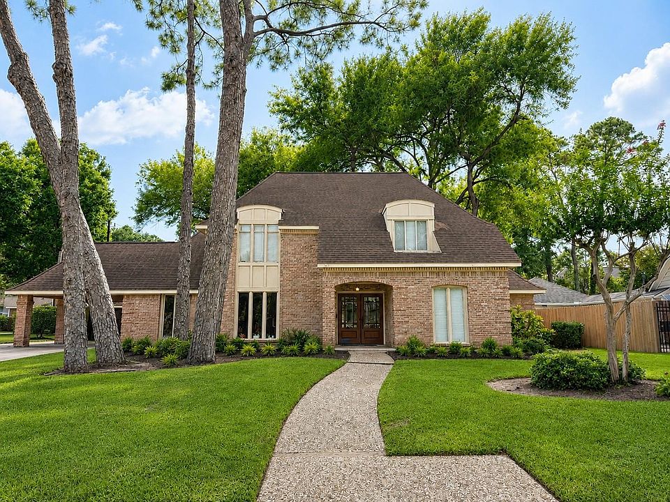 1st image of 803 Thornbranch Dr