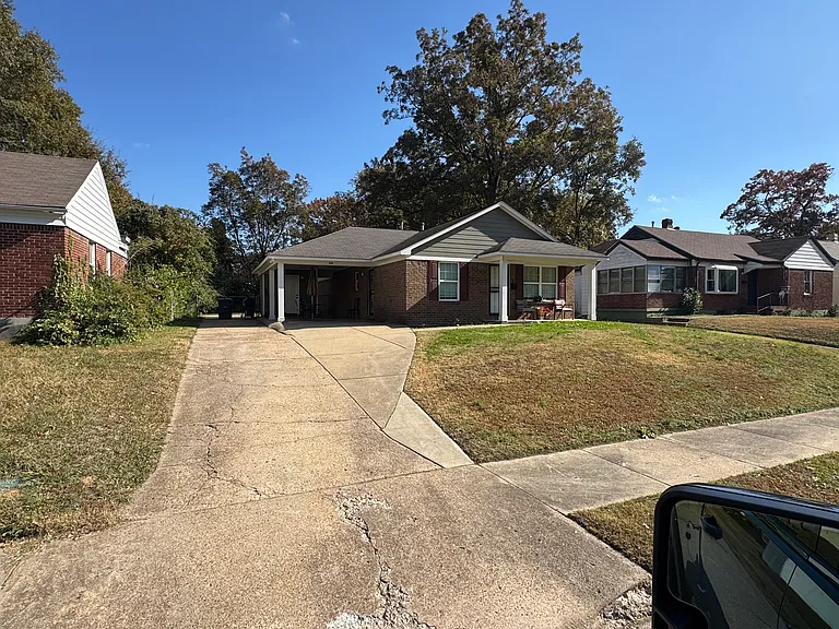 1144 Brower St — Photo 3