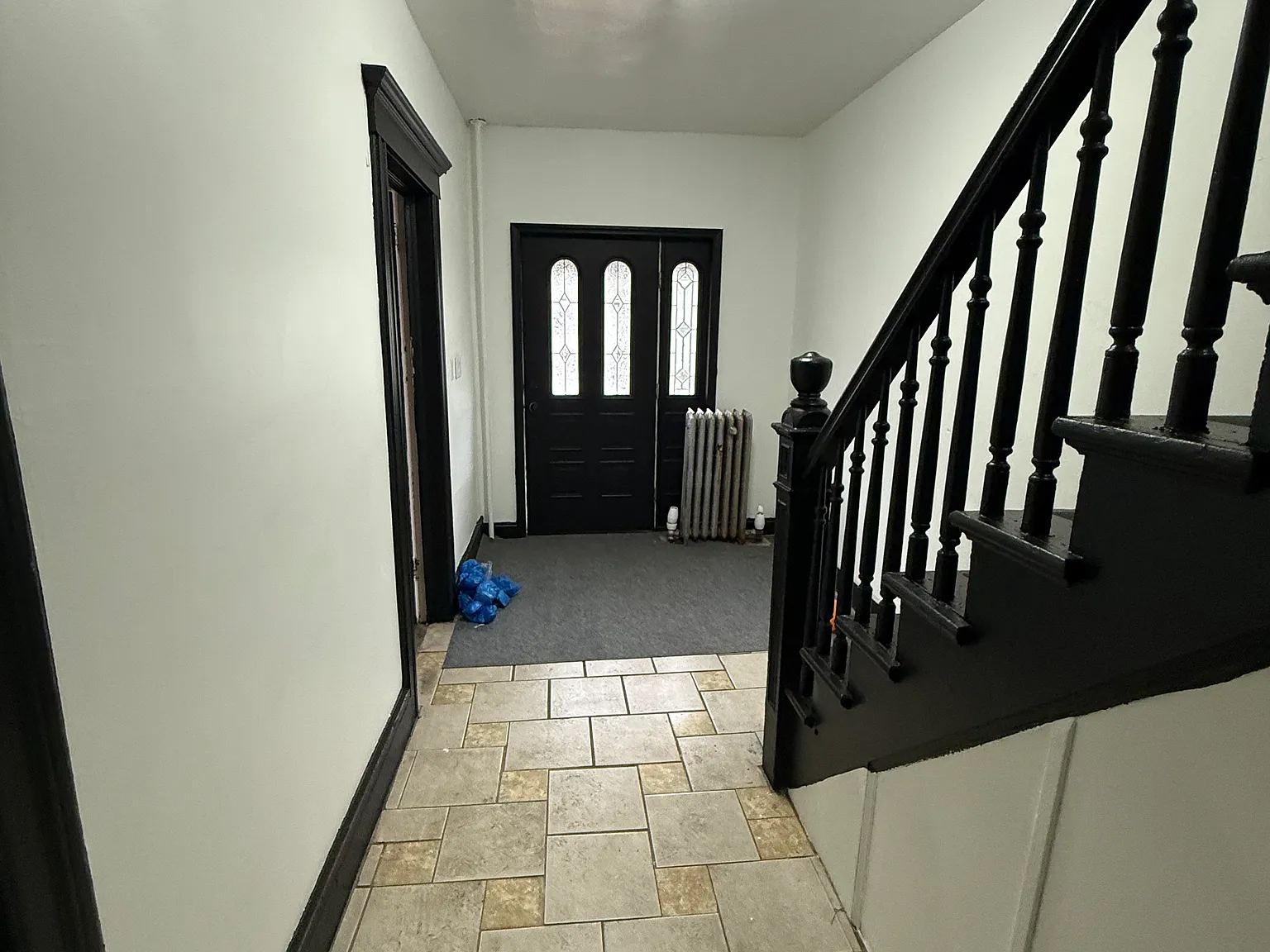 3 bed, 3049 sqft, $2,450 — Photo 3