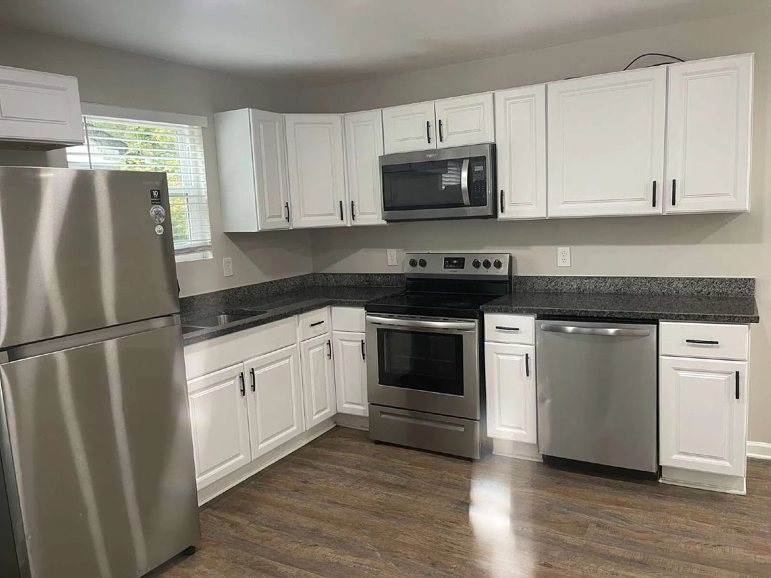 3 bed, 2.0 bath, $1,950 — Photo 2