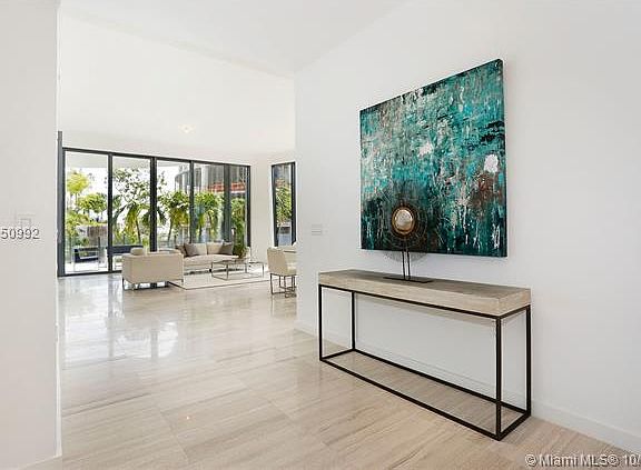 3rd image of 2821 S Bayshore Dr Unit 4A