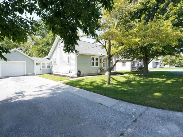 205 N 4th St, Freeland, MI 48623