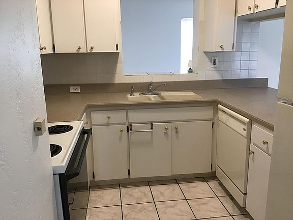 2nd image of 3146 35th Ave N