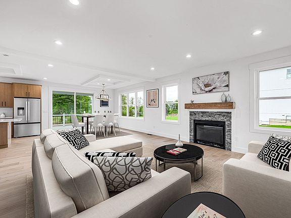 4th image of 32 Balsam Hill Rd