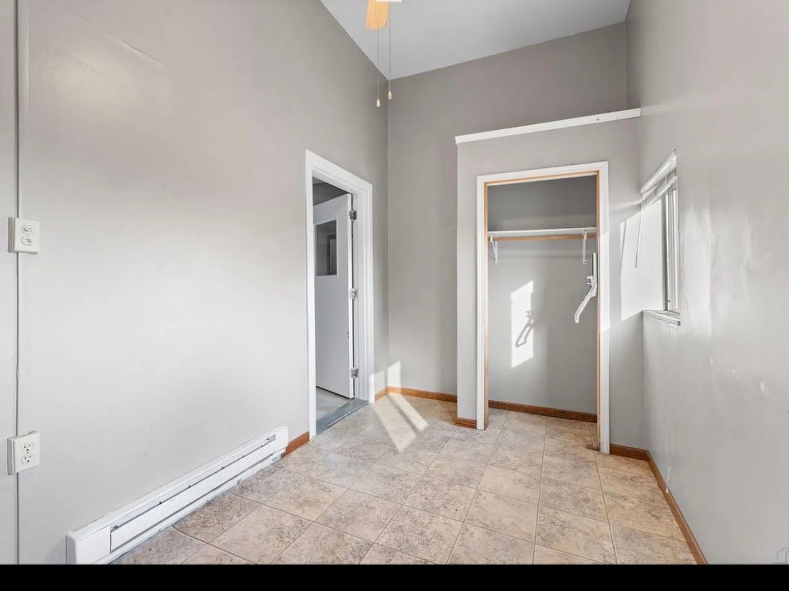 2 bed, 1.0 bath, 900 sqft, $900 — Photo 1
