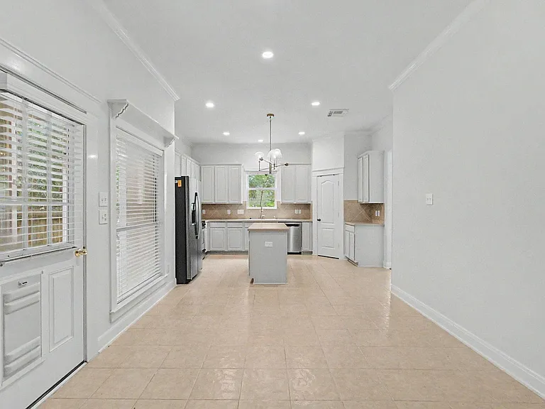 158 Lattice Gate St — Photo 18