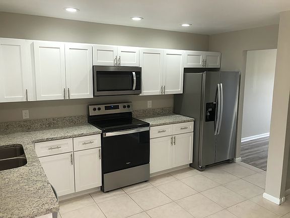 5th image of 3122 Shingle Creek Ct